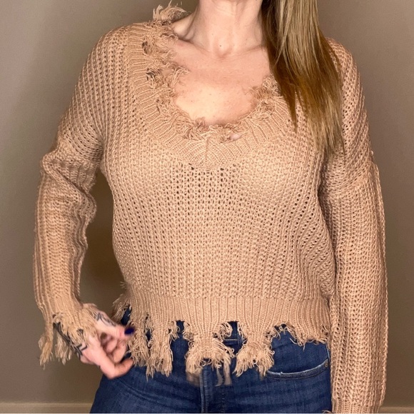 NWOT Fashion Nove V-neck sweater - Picture 3 of 10